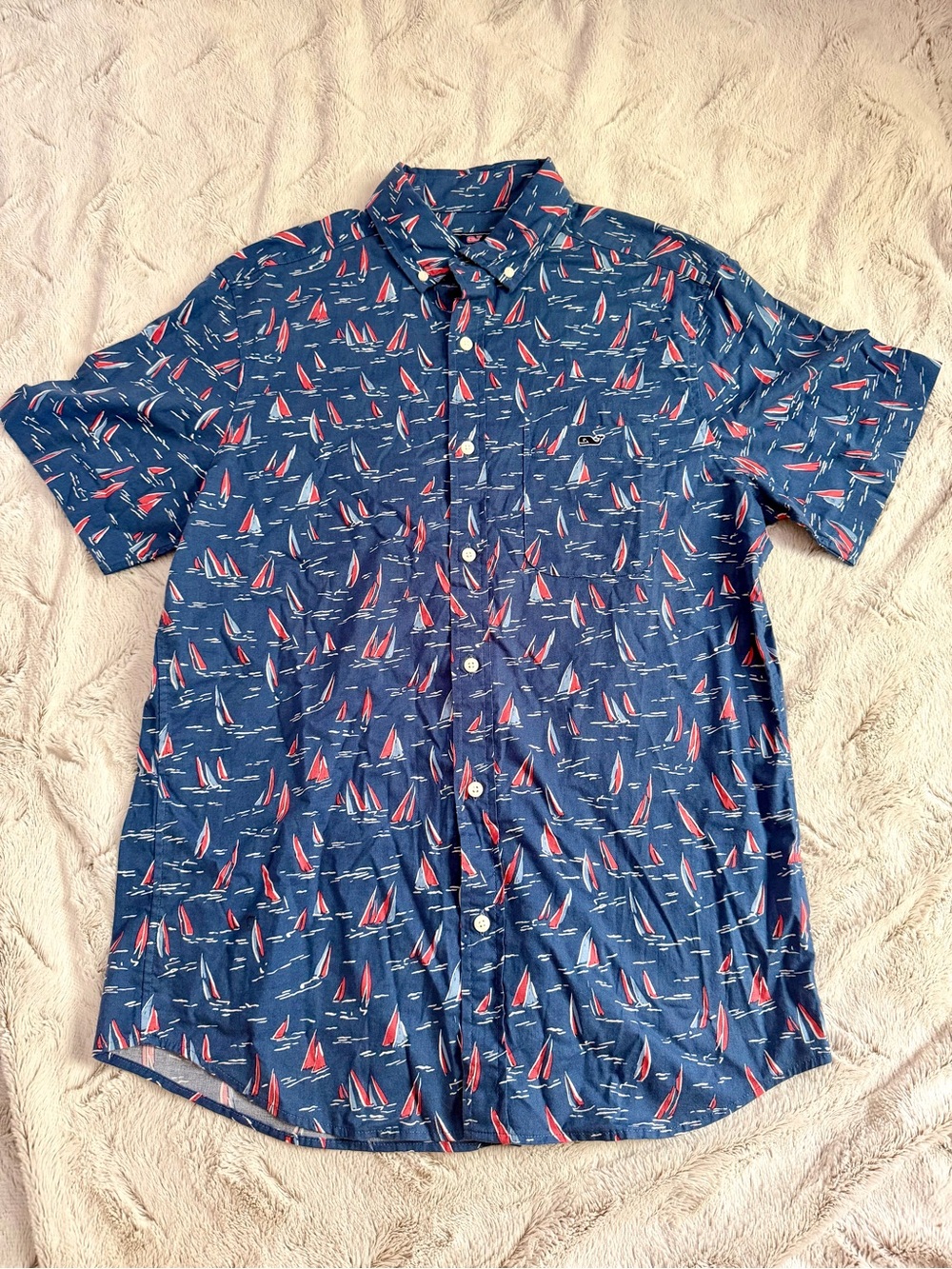 Vineyard Vines Men's Short Sleeve Sailboat Print Tucker Shirt